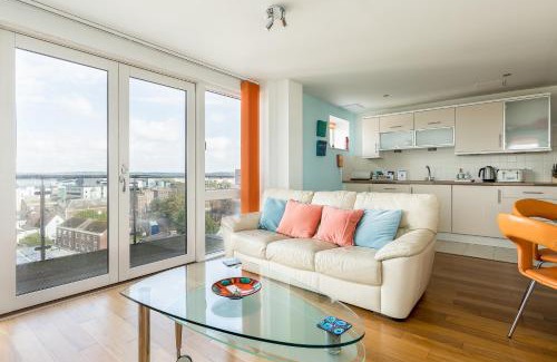 Poole Casa | Ocean Escape