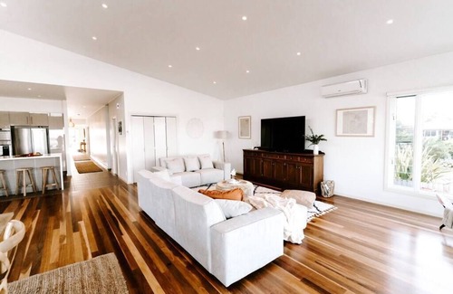 Currarong Casa | Ocean Essence Summary
