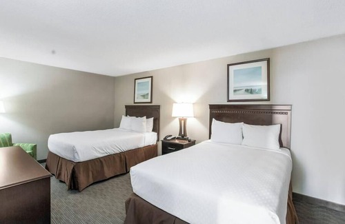 Virginia Beach Complejo | Ocean front 1-bedroom resort suite available from Aug 2 to Aug 9, sleeps up to 6