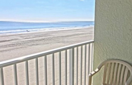 The Dunes Condominio | Ocean Front 2 bedroom, 2 bath condo with full kitchen Myrtle Beach SC.
