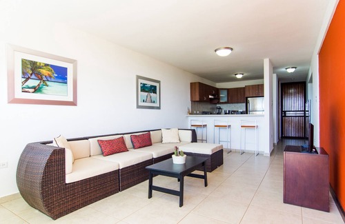 El Combate Condominio | Frente al mar, 2 dormitorios, 2 baños, hermoso condominio con vistas espectaculares