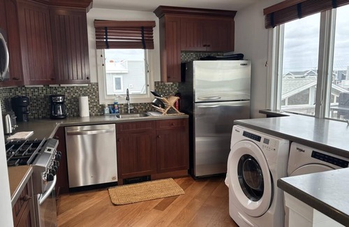 Harvey Cedars Apartamento | Ocean front 3 bedroom 1 bath 2nd floor with great ocean views