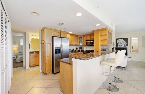 Clearwater Beach Apartamento | Ocean Front Beach in Clearwater 2BB 2BA