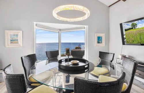 South Laguna Casa | Ocean Front Beach Cottage