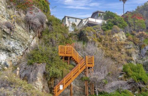 South Laguna Casa | OCEAN FRONT Beach HOUSE! Private Stairs to SAND!