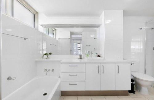Burleigh Heads Apartamento | Ocean Front Breeze at Cashelmara