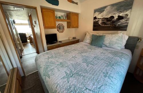 Smith River Casa | Ocean Front Cabin 14 W Jacuzzi & Gorgeous Views