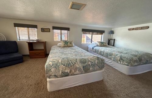 Smith River Casa | Ocean Front Cabin 14 W Jacuzzi & Gorgeous Views
