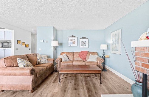 Brookings Condominio | Rainbow Rock Ocean Front con impresionantes vistas del sur: ¡limpio y contemporáneo!