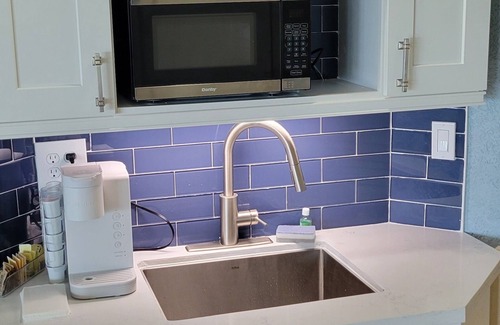West End Condominio | Ocean Front Cottage with Kitchen - Old Bahama Bay Resort. Dockage Available