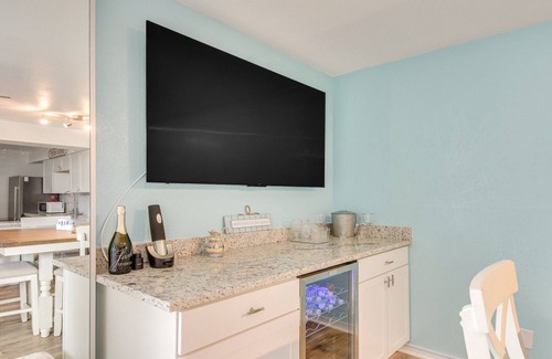 Daytona Beach Apartamento | Ocean front cozy 1 BR apartment in amazing Daytona Beach with fitness room, AC