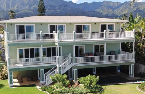 Waialua Casa | Propiedad privada frente al mar con piscina y sala de cine