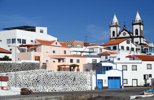 Angra do Heroismo Casa | Ocean Front Home - Casa Santo Antonio