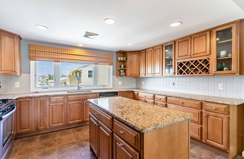 Mantoloking Casa | Ocean Front home, Private Beach , 5 Bedrooms, 4 full baths, sleeps 14