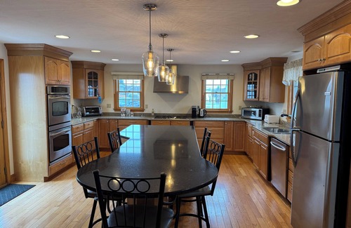 Ocean Bluff-Brant Rock Casa | Ocean Front House in Ocean Bluff - Enjoy the Sunrise from the Deck!