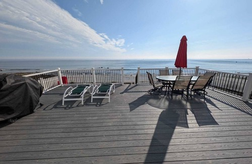 Ocean Bluff-Brant Rock Casa | Ocean Front House in Ocean Bluff - Enjoy the Sunrise from the Deck!