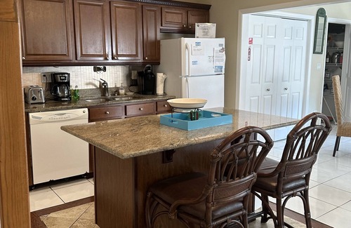 Marathon Casa | Ocean front house. Quiet retreat on the Atlantic. Pool, kayaks, and a firepit!