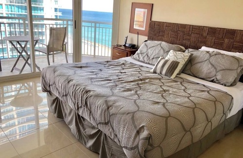 Sunny Isles Beach Hotel | Frente al mar en Aventura directo al océano, capacidad para 4 adultos,