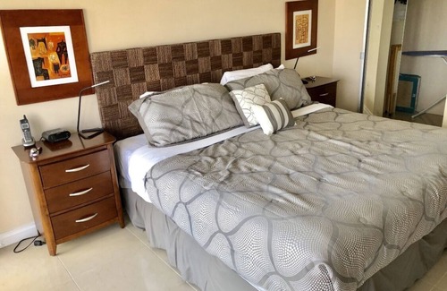 Sunny Isles Beach Hotel | Frente al mar en Aventura directo al océano, capacidad para 4 adultos,