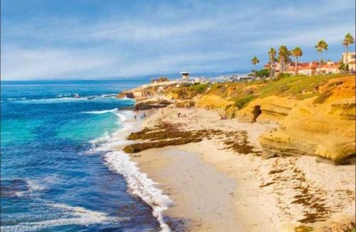 Village of La Jolla Casa | Ocean front luxury penthouse w AC & ocean views