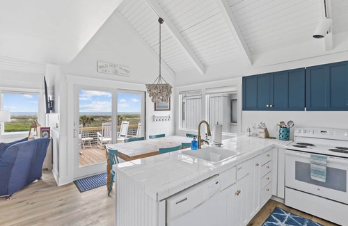 Bald Head Island Casa | Ocean Front Panoramic Water and Sunset Views Sleeps 8 Pet Friendly Bhi Club