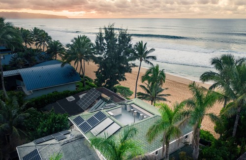 Pupukea Casa | Ocean Front Pipeline Estate! Front row seat to the Pipeline Masters surf event!