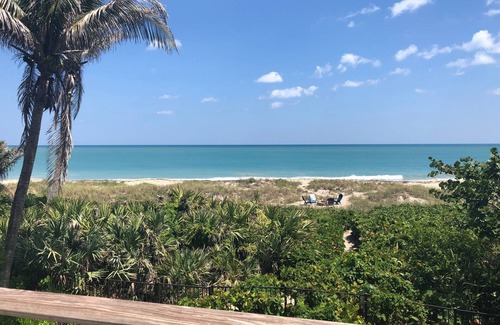 South Beach Casa | Frente al mar. Playa privada, 5 dormitorios, 3 1/2 baños, parrilla ALQUILER POR MESES SOLO