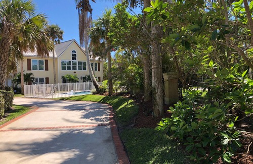 South Beach Casa | Frente al mar. Playa privada, 5 dormitorios, 3 1/2 baños, parrilla ALQUILER POR MESES SOLO