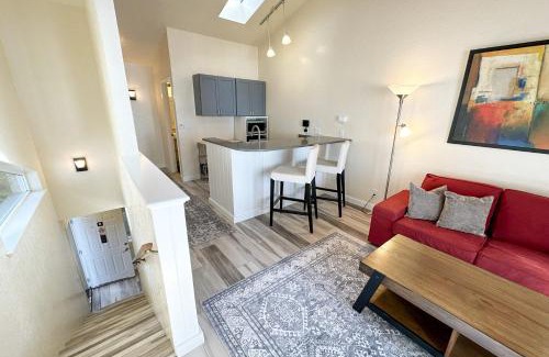 Yachats Apartamento | Ocean Front, Serenity at Oregon House, Stairs to the Beach!