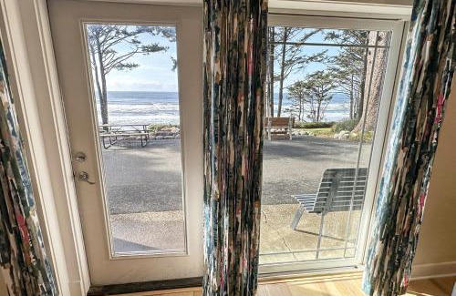 Yachats Apartamento | Ocean Front Studio, Heron at Oregon House, Stairs to the Beach!