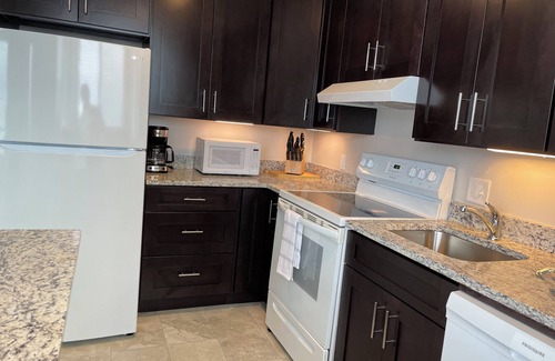 Bolongo Bay Condominio | Ocean front Tortuga Bliss condo - close beach