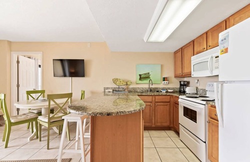 Daytona Beach Shores Apartamento | Ocean Front Condo w Amazing Views Pool Hot Tub