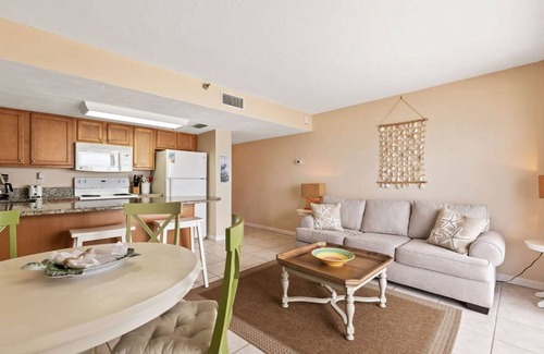 Daytona Beach Shores Apartamento | Ocean Front Condo w Amazing Views Pool Hot Tub