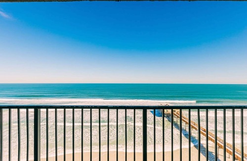 Daytona Beach Shores Apartamento | Ocean Front Condo w Amazing Views Pool Hot Tub
