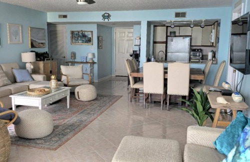 McCutcheon Field Condominio | OCEAN FRONT 2-bedroom condo in North Topsail Beach