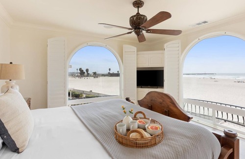 South Mission Beach Casa | Ocean Front Walk 2 in San Diego
