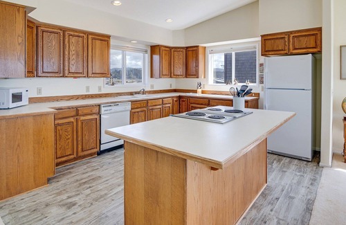Bayshore Casa | Ocean Front with Views! Bridge Views! Sandy Beach!