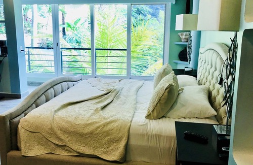 Boca de Tomatlán Casa | Ocean Frontage two Bedroom Family Compound With Full Kitchen