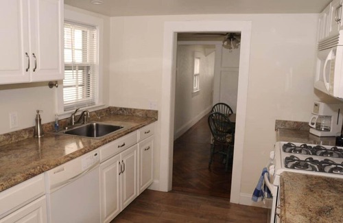 Ocean Grove Cabaña | Ocean Grove Cottage