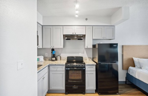 Fort Bay Casa | Ocean/Gulf View Suite at Sugar Sands Beachfront Hotel, 3 Units