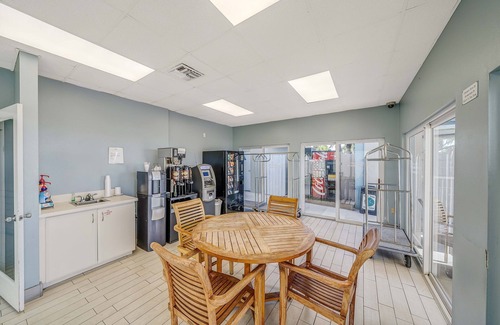 Fort Bay Casa | Ocean/Gulf View Suite at Sugar Sands Beachfront Hotel, 3 Units