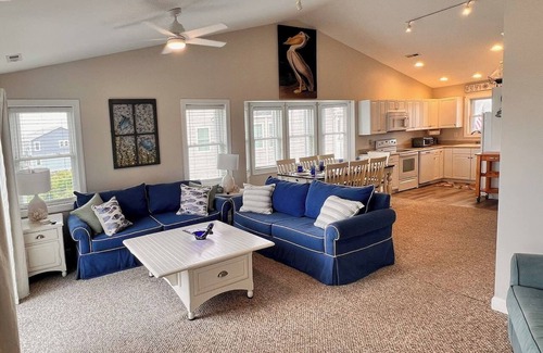 McCutcheon Field Casa | Ocean Heir -The Water is Calling