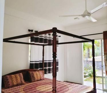 Pottuvil Division 2 Hotel | Ocean Hill