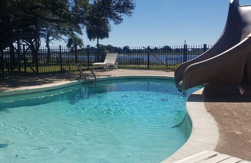 Ocean Isle Beach Casa | Ocean Isle Beach Waterfront home w/Pool & Elevator