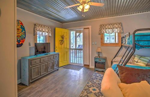 Ocean Isle Beach Apartamento | Ocean Isle Beach Studio 1 Mi to Downtown and Pier