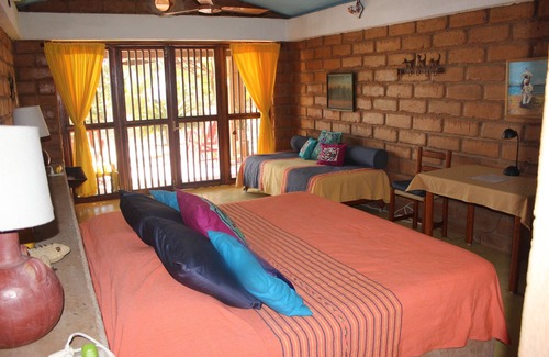 Barra de Potosí Cama Y Desayuno | Ocean Lover's Paradise - Garden Room 2