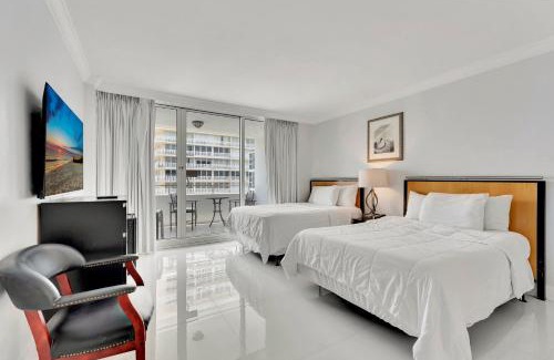 Galt Mile Complejo | Ocean Manor Beach Resort