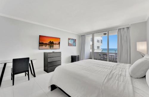 Galt Mile Complejo | Ocean Manor Beach Resort