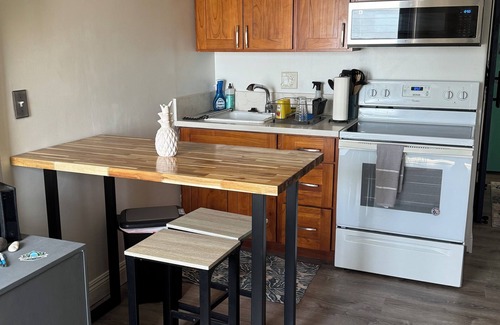 Makaha Condominio | Ocean Oasis steps away w/ private lagoon.