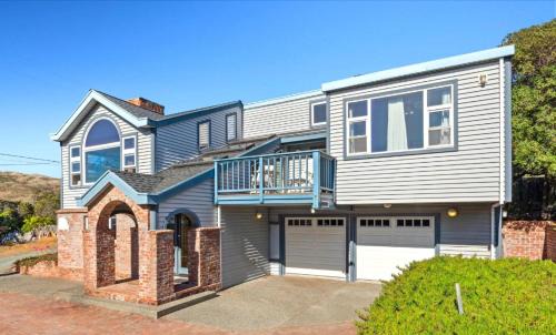 Salmon Creek Casa | Ocean Oasis - Views Sauna Walk to beach